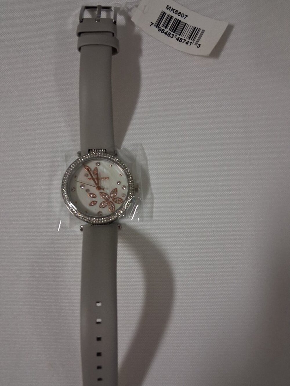Michael Kors Parker Women's Quartz Analog Watch Gray Leather Strap MK6807 – New